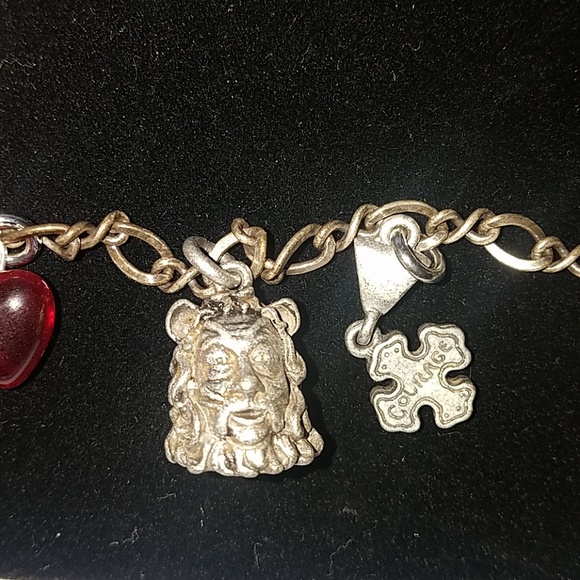 Vintage Wizard of Oz Bracelet - Picture 4 of 7